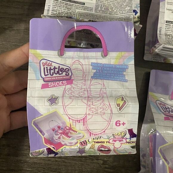 Shopkins REAL LITTLES SHOES LOT OF 6 BRAND NEW & SEALED - Picture 2 of 5